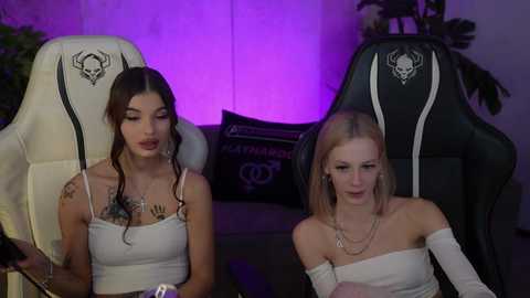 bright_diamonds_054 @ chaturbate on 20251127