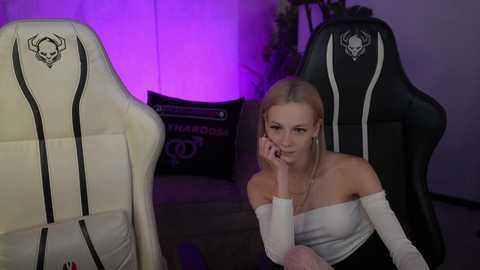 bright_diamonds_054 @ chaturbate on 20251127