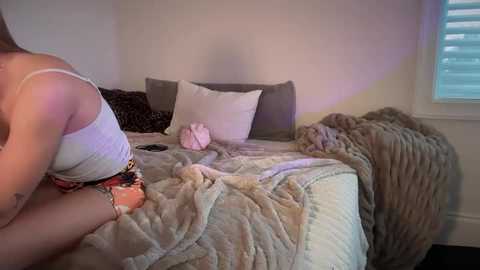 avaowenss @ chaturbate on 20251128