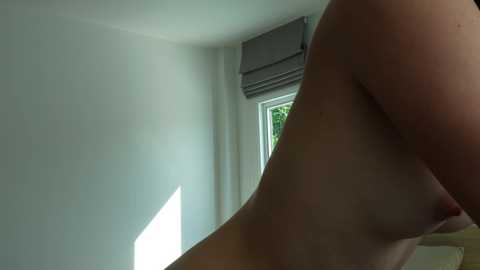 gloriamillss @ chaturbate on 20251128