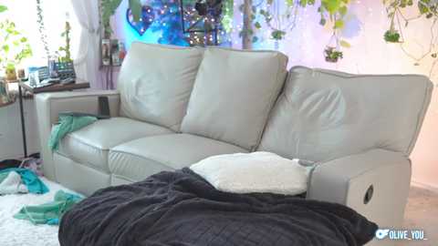 olive_you_ @ chaturbate on 20251128