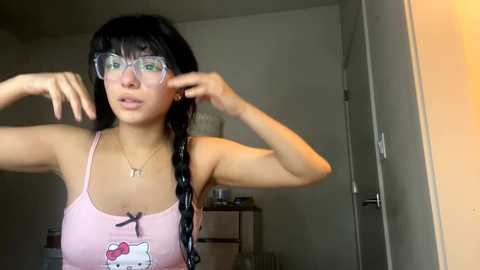 esoterickitten777 @ chaturbate on 20251129