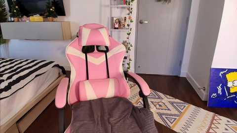 juicyshow @ chaturbate on 20251129