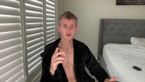 big13inchess @ chaturbate on 20251130