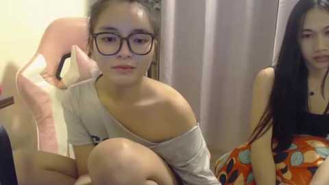 lovely_laura09 @ chaturbate on 20251130