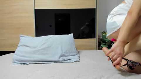 angell6969 @ chaturbate on 20251201