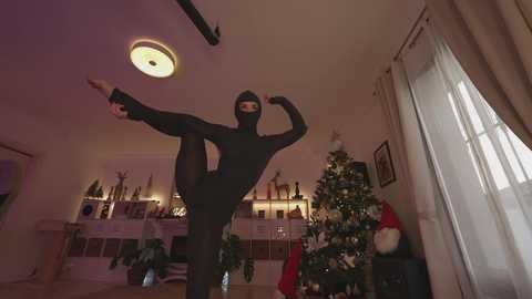 hannahjames710 @ chaturbate on 20251201