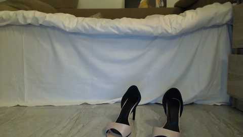 mallinia @ chaturbate on 20251201