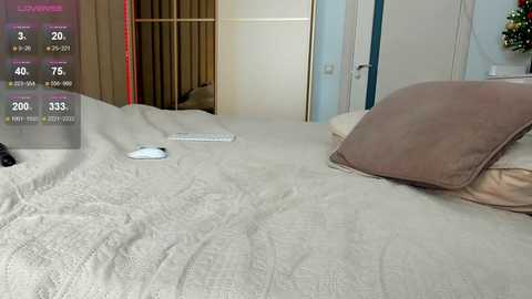 oh_julie @ chaturbate on 20251201