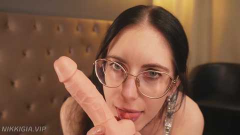 girl_i_am @ chaturbate on 20251202