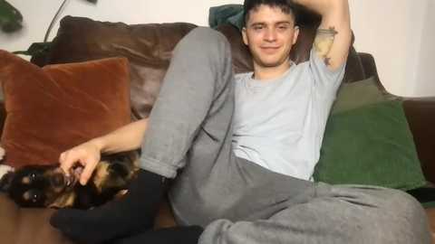 camdoattitude @ chaturbate on 20251203