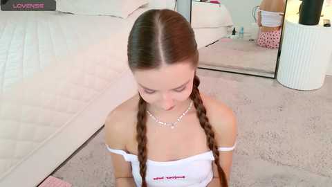 tinyangelxx @ chaturbate on 20251203