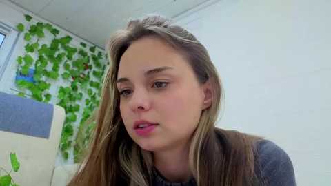 misss_viki @ chaturbate on 20251204