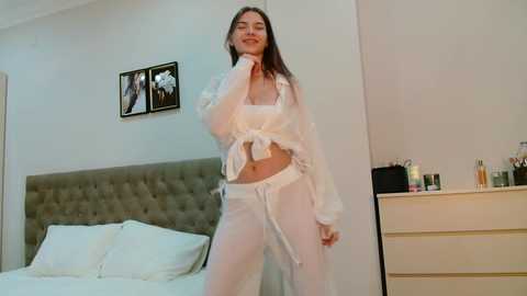 shine_chanel @ chaturbate on 20251204