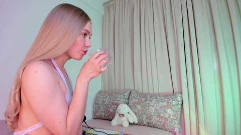 kitty__sophie @ chaturbate on 20251205