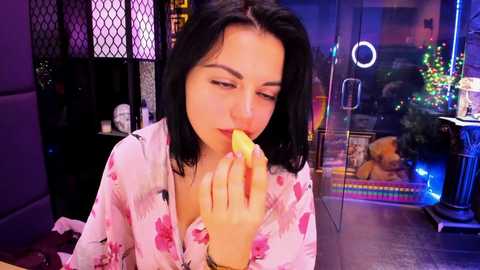 alma_pearl @ chaturbate on 20251206