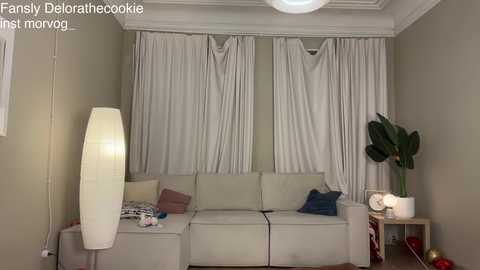 delorathecookie @ chaturbate on 20251206