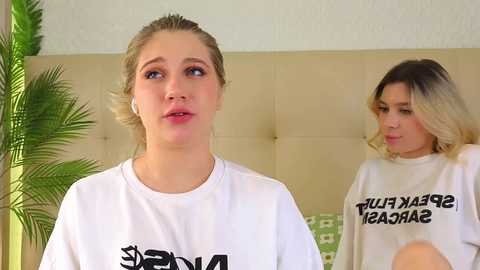 pinkadele @ chaturbate on 20251206