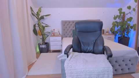 _gabrielle_ @ chaturbate on 20251208