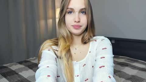 tilliecristello @ chaturbate on 20251208