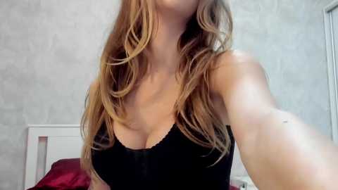 v_deville @ chaturbate on 20251210