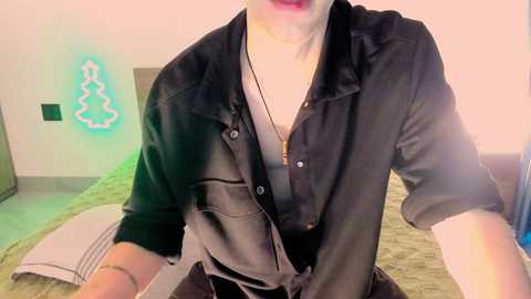 x_nile @ chaturbate on 20251210