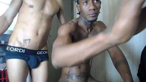 yulian_23 @ chaturbate on 20251210