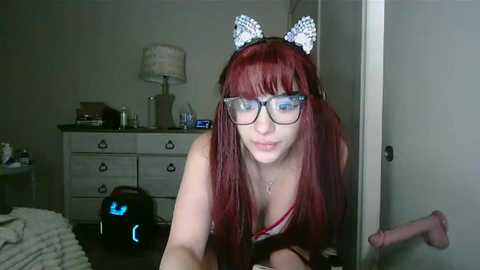 esoterickitten777 @ chaturbate on 20251211