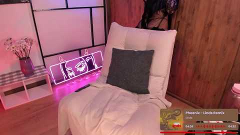 solosara8 @ chaturbate on 20251211