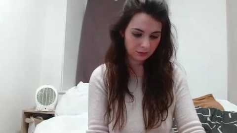 elodiecoquine1 @ chaturbate on 20251212