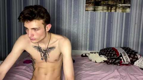 emiliacouple @ chaturbate on 20251212