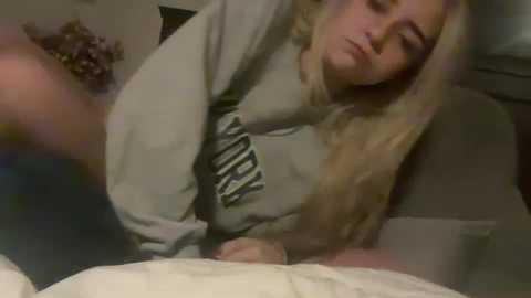 emmangel @ chaturbate on 20251212