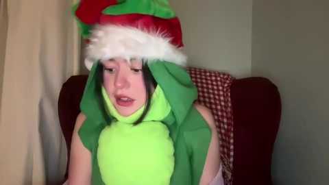 littlesugarpea @ chaturbate on 20251212