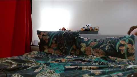 mrs_velvet_vixen_and_mr_stud @ chaturbate on 20251212