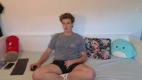 alex83530 @ chaturbate on 20251213