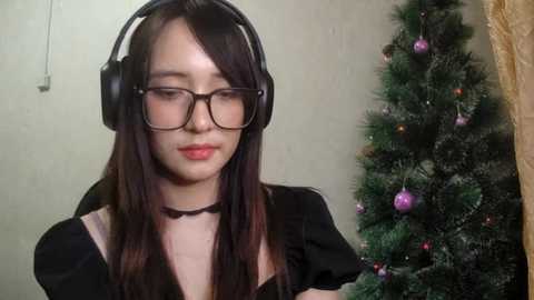 hopebrownle @ chaturbate on 20251213