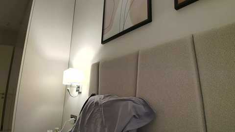 milla_bella @ chaturbate on 20251214