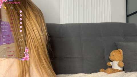 mirajuicyjune @ chaturbate on 20251215