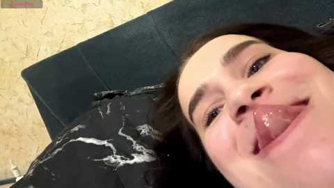 plush_flame_twinkle_meow @ chaturbate on 20251216