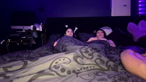 ravyn_nyx @ chaturbate on 20251218