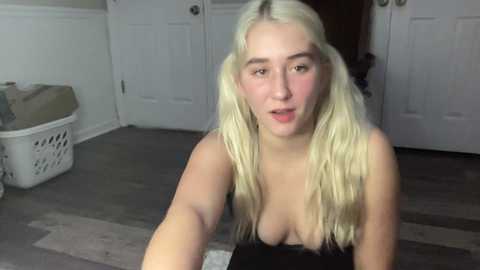 irispink1 @ chaturbate on 20251220