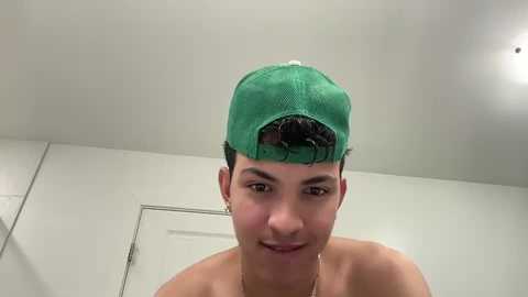 sbouchikh03 @ chaturbate on 20251221