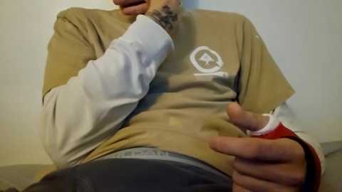 bigwhited2115 @ chaturbate on 20251222