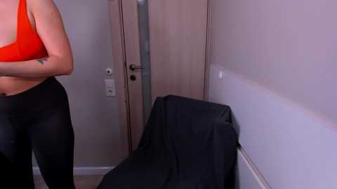 juliabeautiful @ chaturbate on 20251222