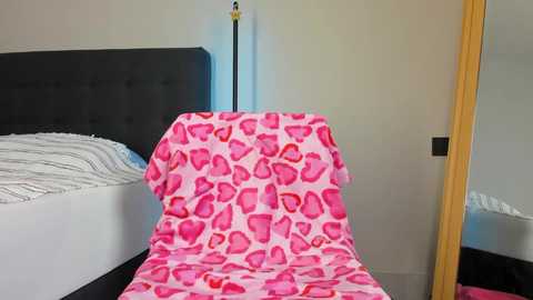 mazekyn @ chaturbate on 20251222