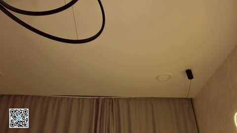 christinfinnie @ chaturbate on 20251223