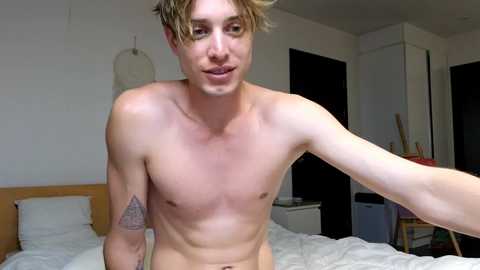 cryptongood @ chaturbate on 20251223