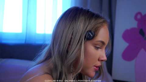 lipswithsmileonthem @ chaturbate on 20251223
