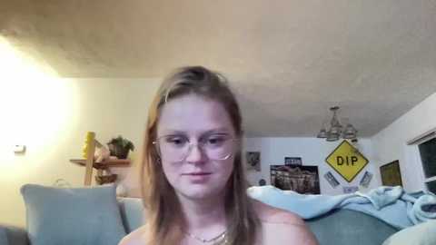 madlymads @ chaturbate on 20251223