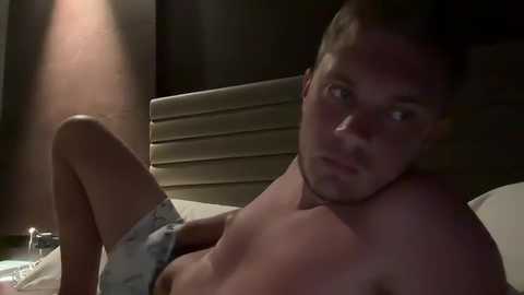 solobrit @ chaturbate on 20251223